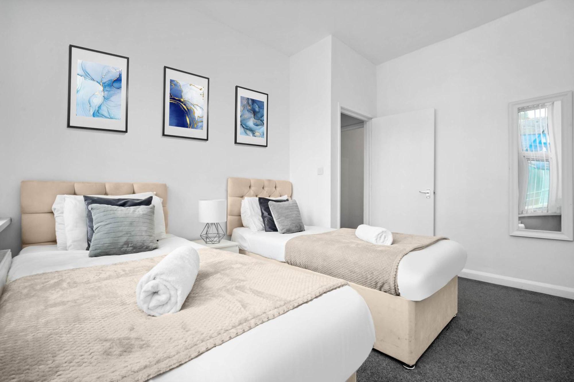 Two Bedroom Apartment - Single Beds - Accommodates 3 - Street Parking - Top Rated -Wbb 西布罗姆维奇 外观 照片